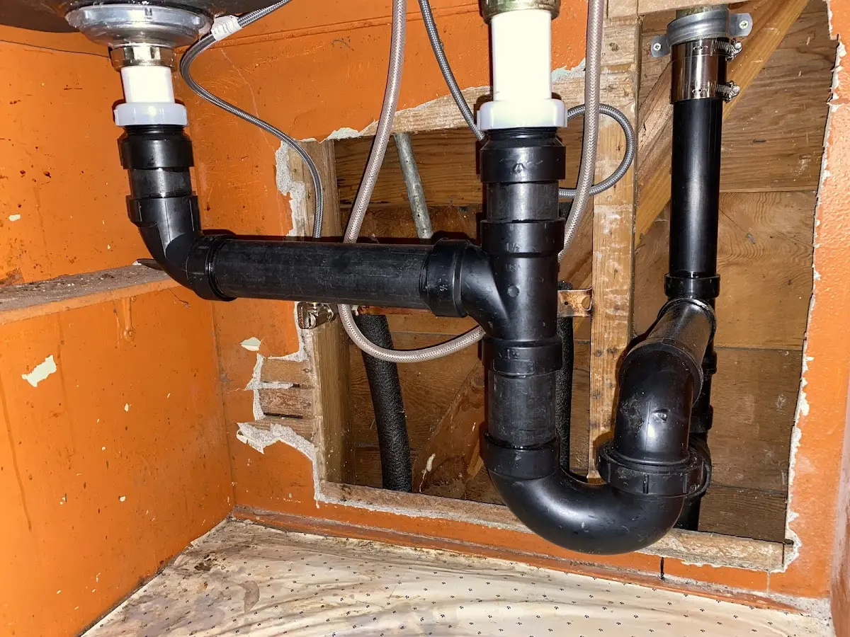 Professional Pipe Bursting equipment and tools on the job in Edgecliff Village